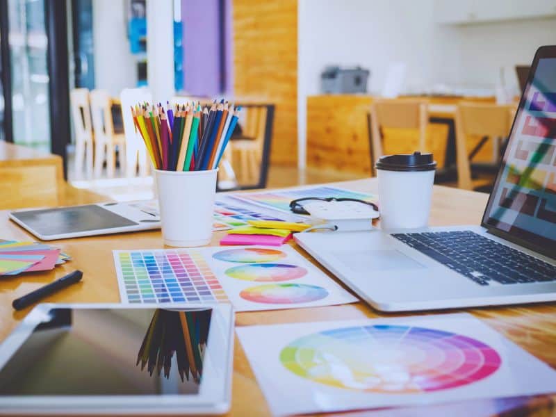 Materiali grafici e digitali per aziende